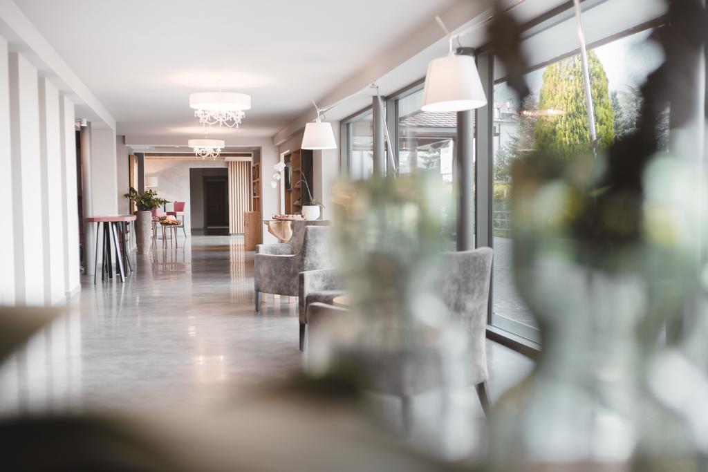Hotel Tiefenbrunn Gardensuites & Breakfast Lana Eksteriør bilde
